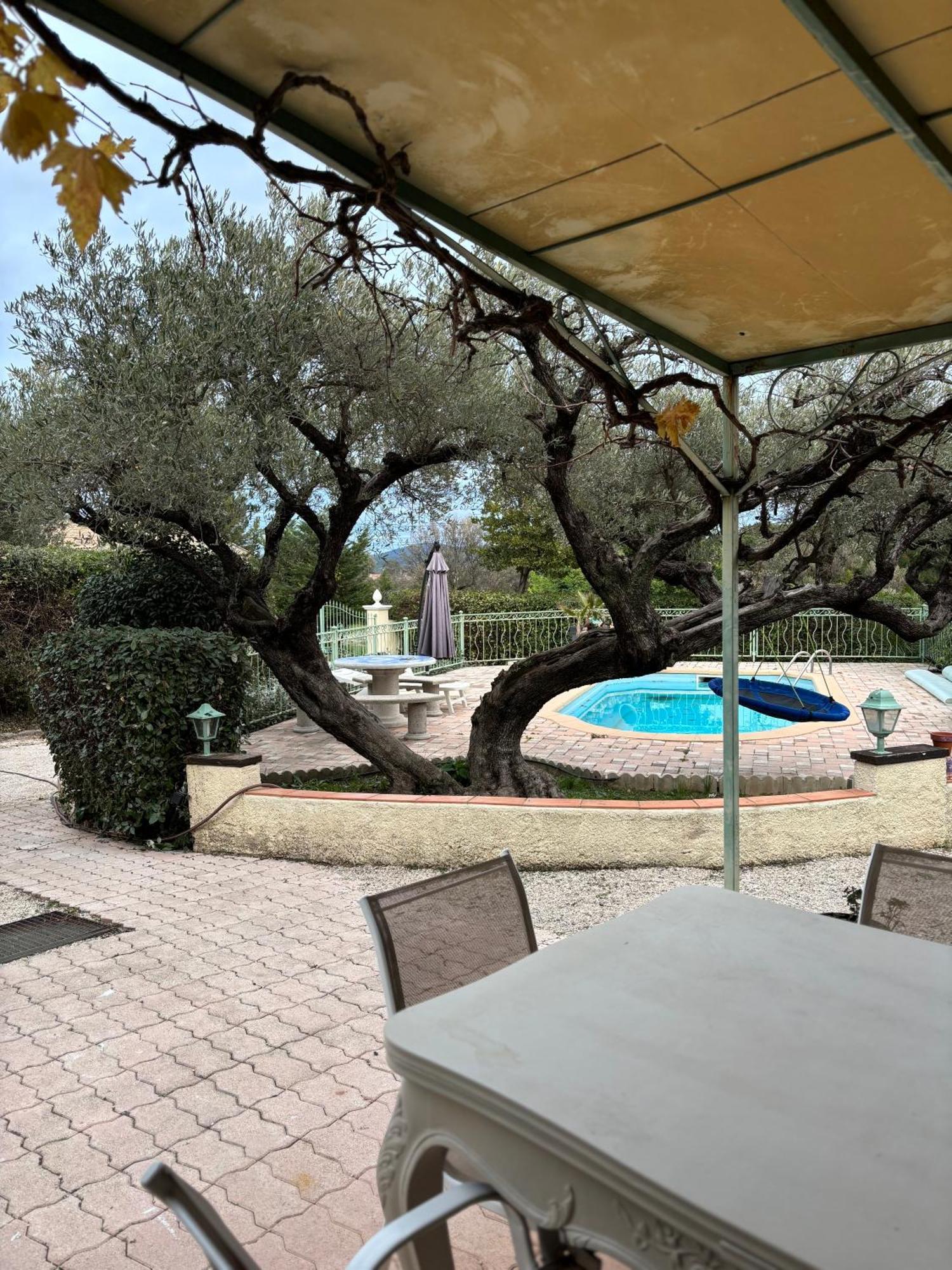 La Cigaliere 1 Charmant T1 Bis Avec Terrasse Dans Villa Sollies-Ville Екстериор снимка