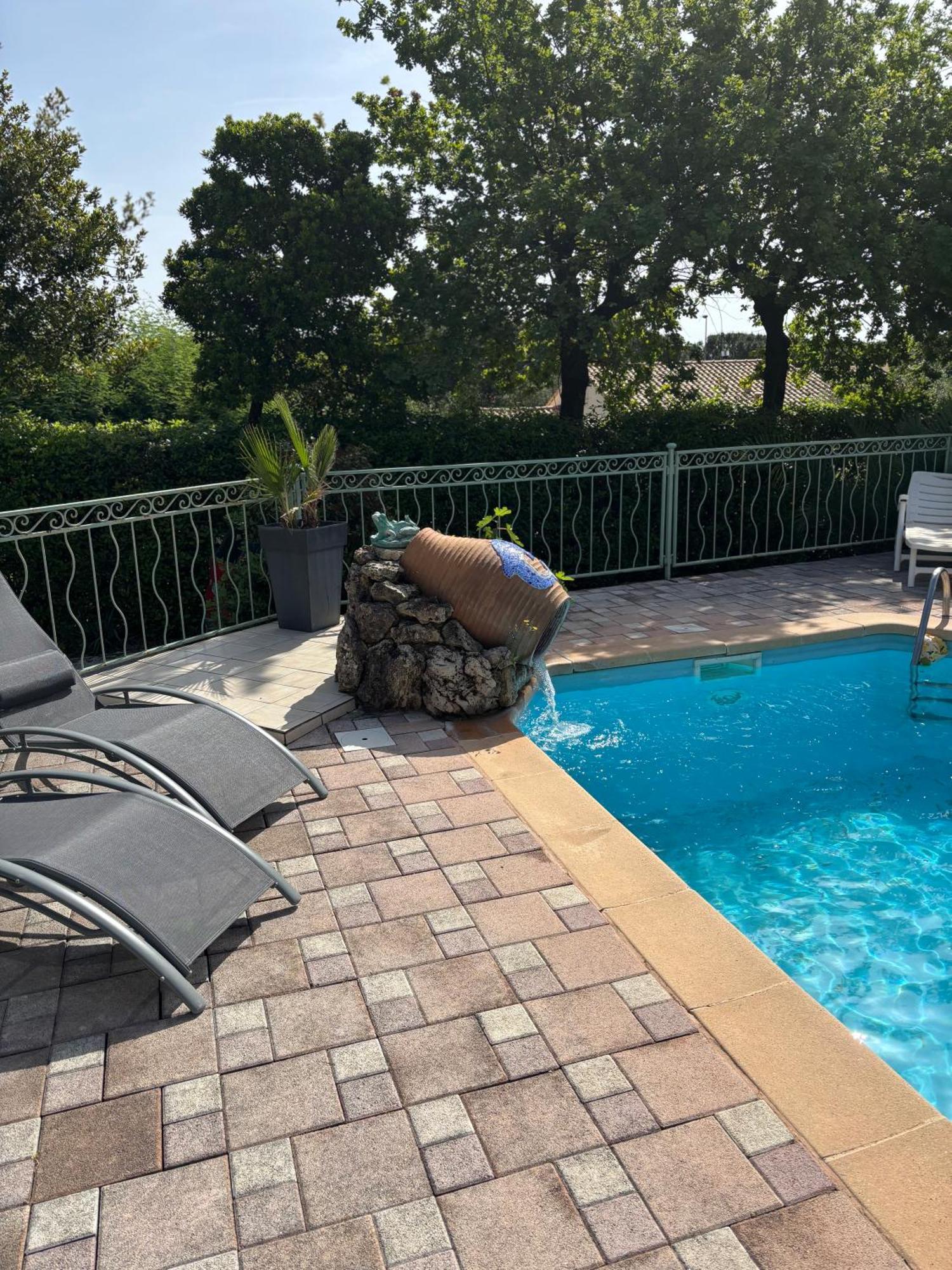 La Cigaliere 1 Charmant T1 Bis Avec Terrasse Dans Villa Sollies-Ville Екстериор снимка